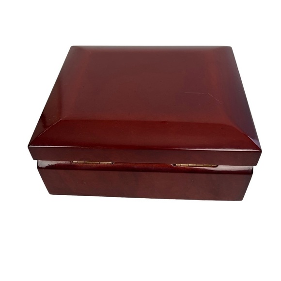 Rosewood Jewelry Box Made By Nobel Measures 6x5x2.75” Ivory Compartment Clean! - Picture 6 of 10